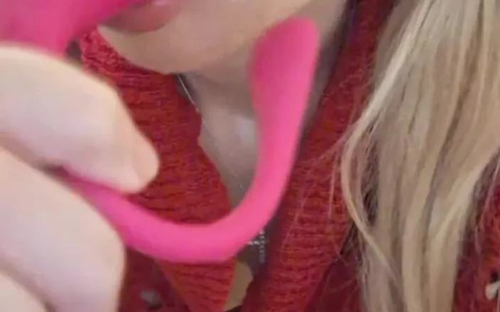 ElzaKom: Interactive Toy Elza Kom's