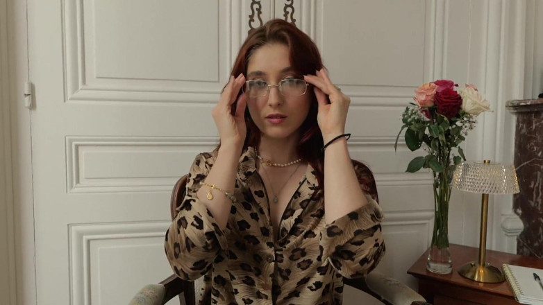 Madelaine_Rousset: hilaane ke lie rolaple - chikitsak niyukti.