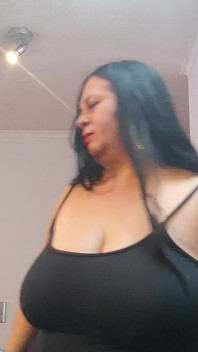 Mẹ kế đưa những người đàn ông trẻ tuổi lên giường của cô ấy - Slow Motion