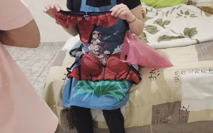 Kasallpimenta: Šéf dává služce spodní prádlo a sleduje, jak to zkouší