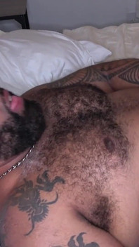 Orso di brooklyn tatuato bearfilms scopato da sam black