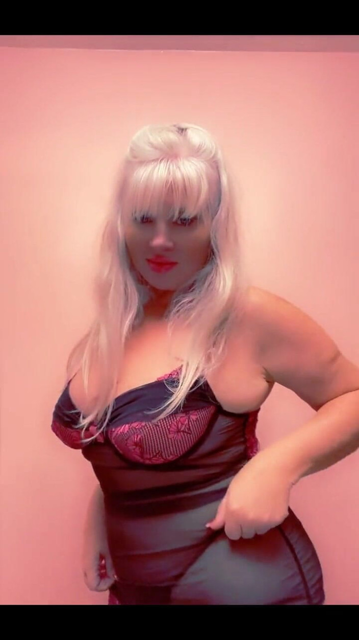 PaintedRose: Private Dancer