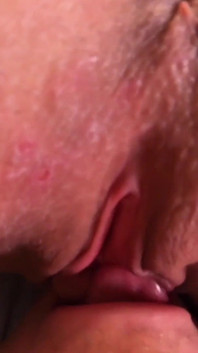 Namorada de meias me dá sua buceta e clitóris para orgasmo POV