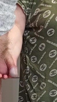 Komm in den mund der stiefmutter, nachdem sie wichsen und blowjob haben