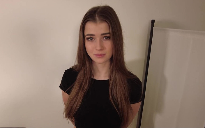 Fuck-Buddies: 189-1 Хорошенькая, возбужденная и получает кримпай