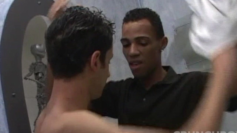Bareback porn made in France: Amator Porn Bareback Witg Latino and Straight Boy Curious for...