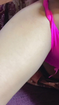 L'unico modo in cui la teen indiana Bhabhi può ottenere il suo Devar fuori dal letto è con i pompini Desi moglie del villaggio tradisce xxx video Hd in hindi