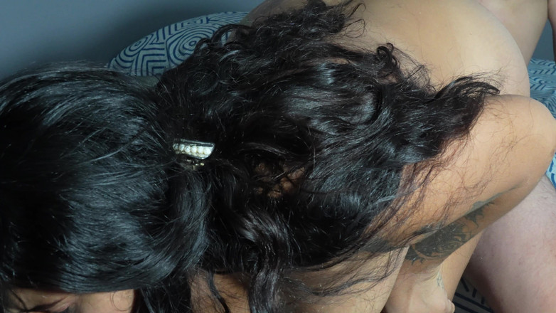 Aly: Зведена сестра насолоджується смачним членом вранці