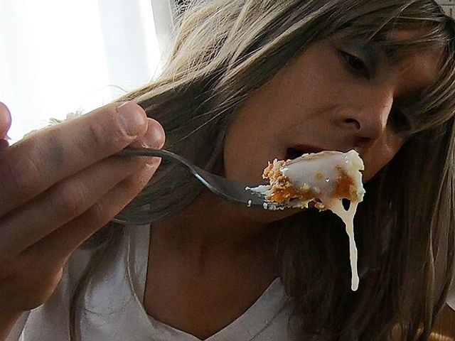 Delicious Cum Cake Eating (Horny Anne)