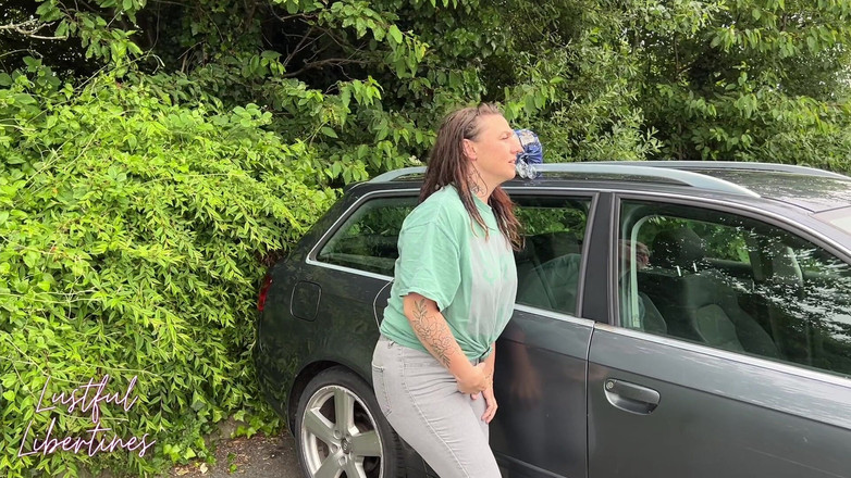 Lustful Libertines: Veřejné zoufalství z čůrání na parkovišti - Omorashi