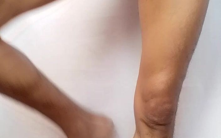 Chet: Oral seks büyük zenci yarağı Hintli adam ayakta sikişiyor