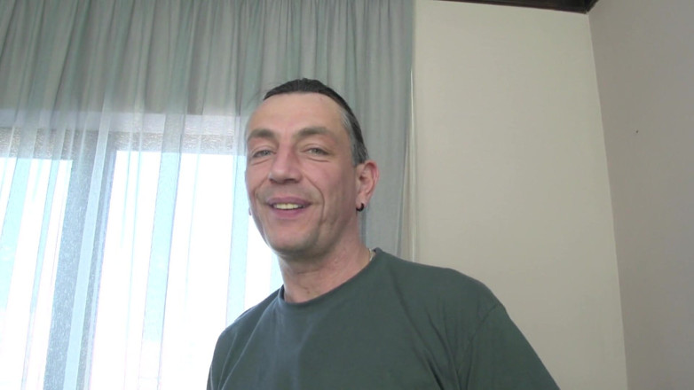 MyGonzoTV: myGonzo.tv - Teen girl gets busted by Dieter Von Stein (incl. interviews)
