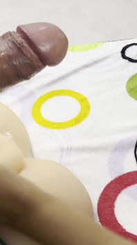 Une femme convainc son mari de faire un trio bisexuel, vidéos 588, complet