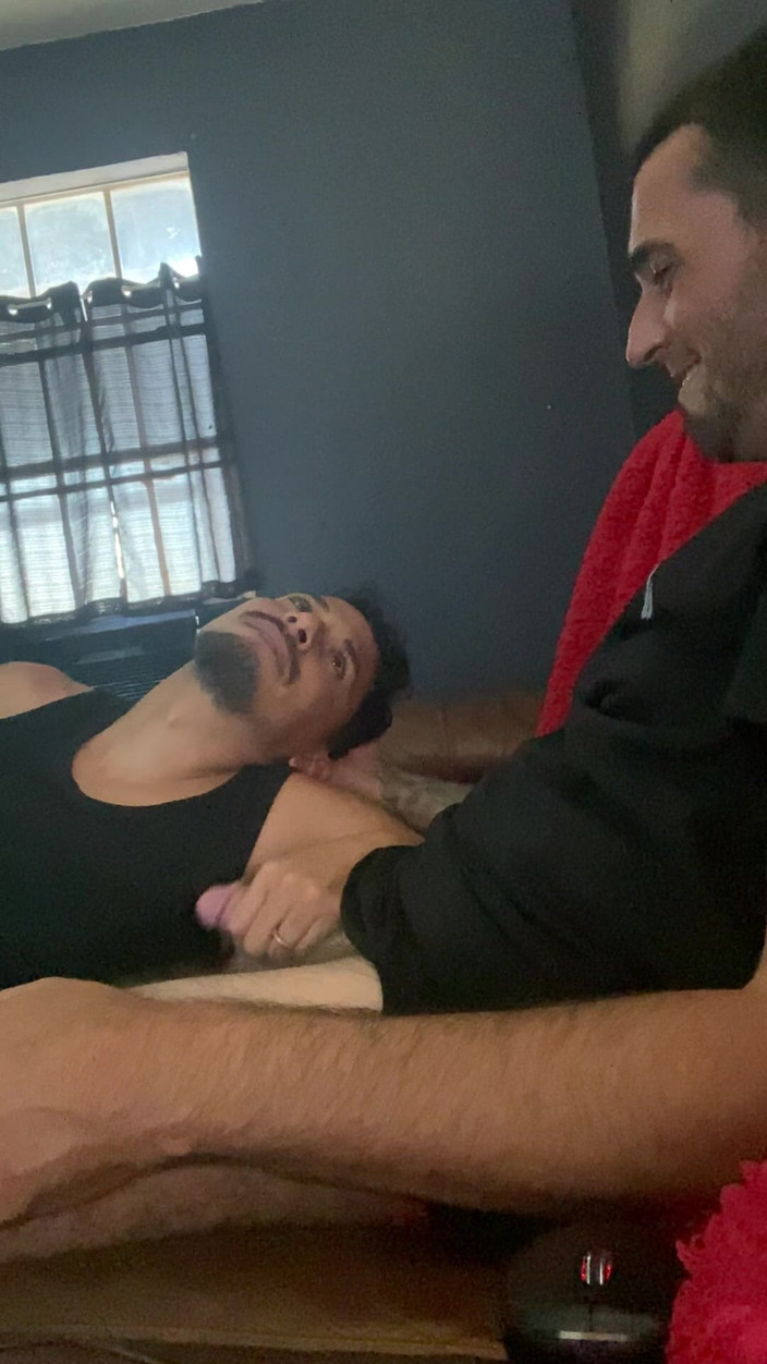 Texas-Toxicos: Nonton bokep dan gampang dientot kontolnya. Nyepong kontol adalah hal...