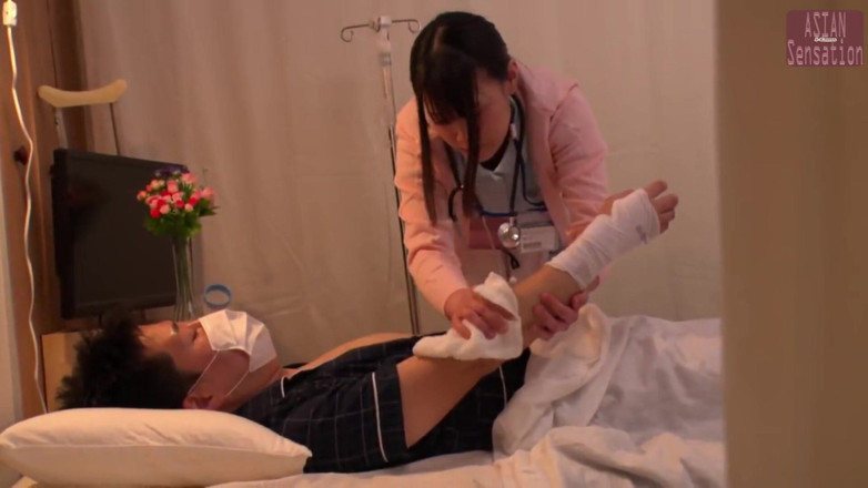 J-Cams: A Kindhearted Nurse Gently Helped Me Through an Awkward Moment...