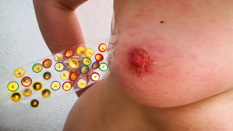 Bouncy Tits Action: Peitos e punhetas