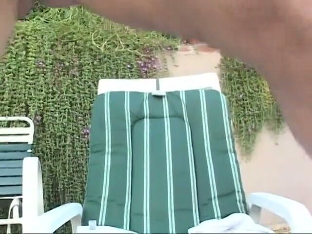 Amateur X: Cerdo y perra se lamen en la piscina