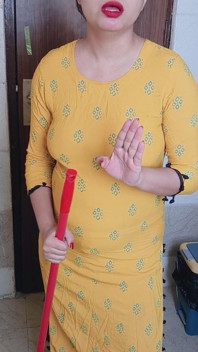 Indian Kamwali sex cu băiat pentru furtul de bani din poșetă hindi audio