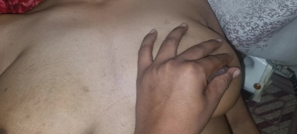 Mskhan: Ngentot memek hitam gadis india yang aduhai