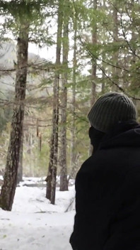Video Completo - Riscaldando Un Escursionista Smarrito: Scopando Uno Sconosciuto Nella Neve - Cliff Media Productions