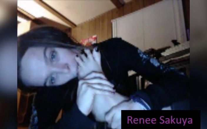 Renee Sakuya: 흑인 매니큐어 토 빠는