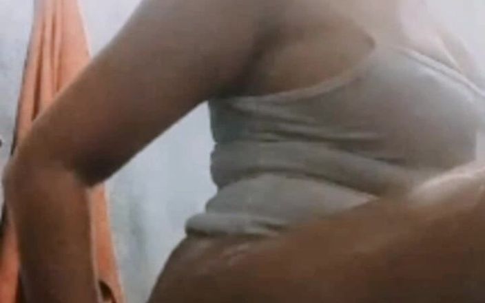 Astriana88: Viens ici et prends un bain avec ma belle maman