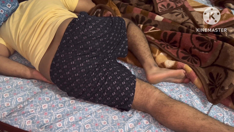 Desi__Panda: Współlokator z dużym tyłkiem po raz pierwszy pieprzę jego ciasny...