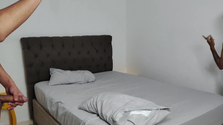 Tiffany Montavani: Half-siblings Willing Room Has Sex