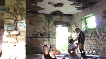 Home web camera: Вебкамера с Jess, использованная John Strap на улице