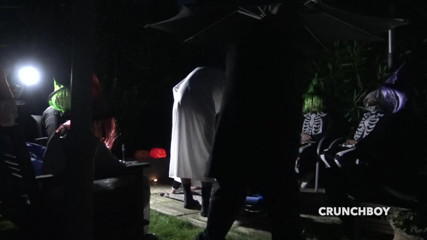 Bareback spy cam from Spain: Cam at nigth outdoor duringhalloween night