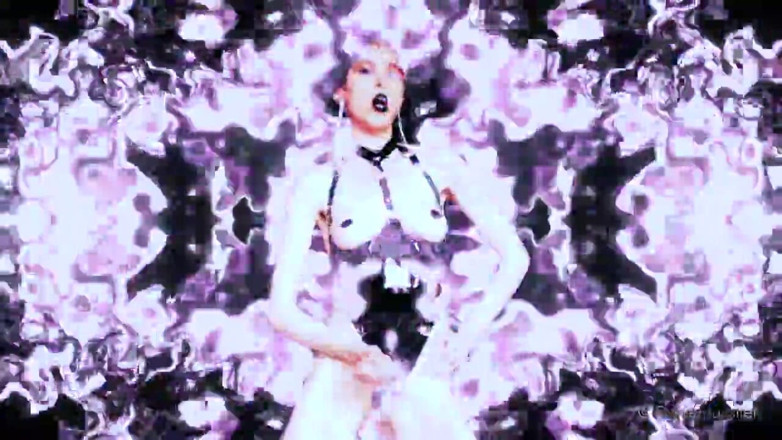 Rebecca Diamante: Dano cerebral permanente - aviso: contém luzes piscando!!