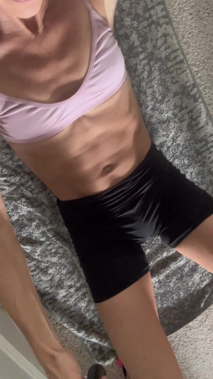 Elaina Button: Bodyswap fantasy rollenspiel mit muskelanbetung