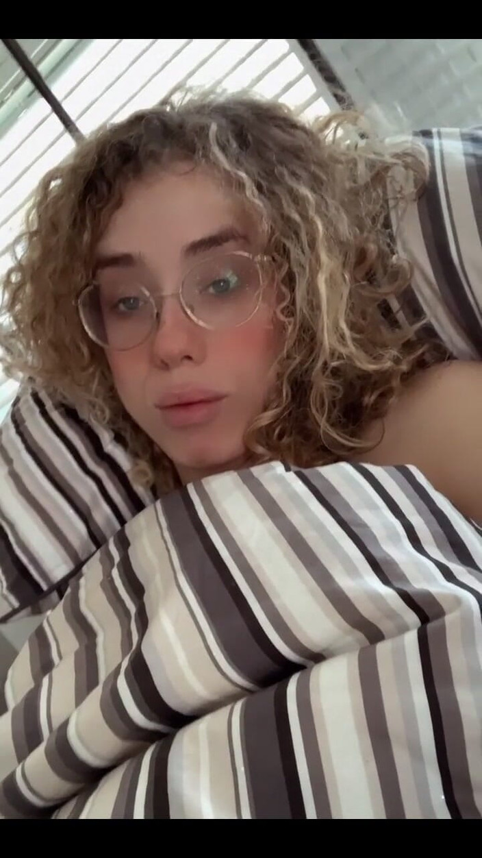 Tia Tizzianni Productions: Devo me levantar e filmar pornô?