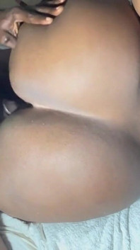 Milf caliente tomando gran polla mal