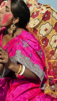 Holi speciale, la pornostar del bangladesi soma fa pompino, scopata dura in stile pecorina e missionario
