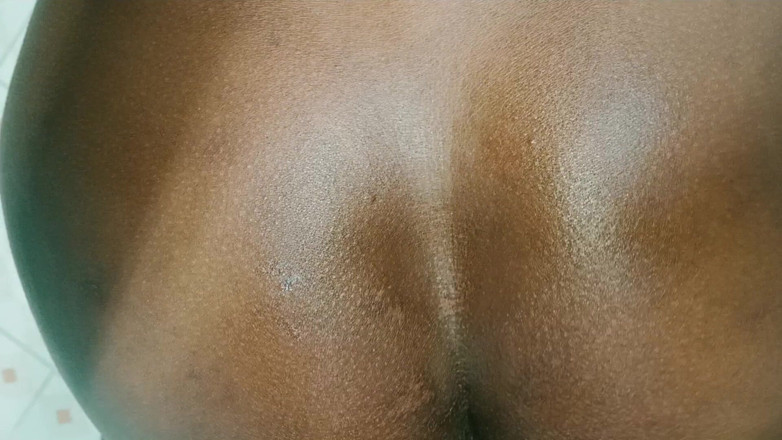 SPICYIT: La Figliastra Ebano Non Può Resistere Al Grosso Cazzo Nero...
