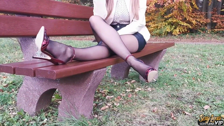 Goddess Lena: Mój nylonowy wybieg