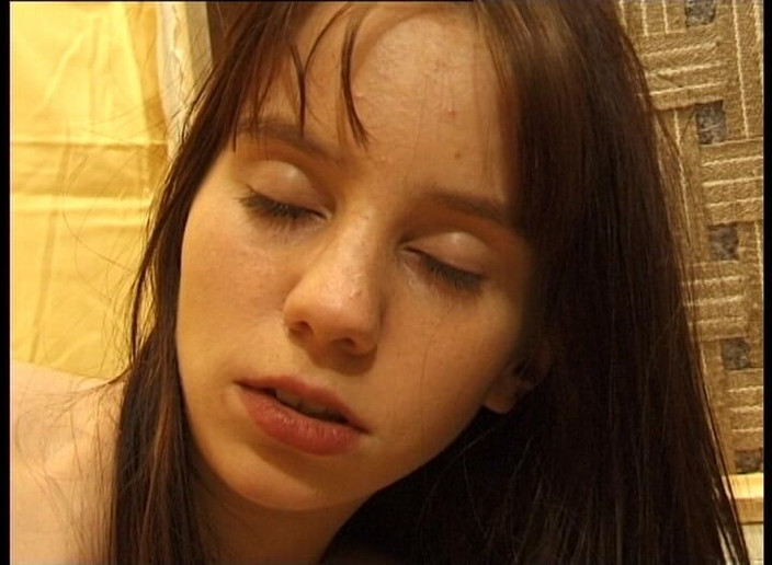 YOUR FIRST PORN: Maria любит анальное удовлетворение