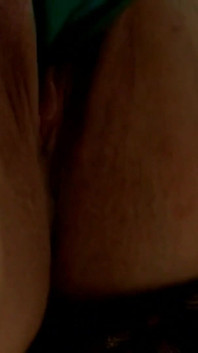 Arizona en ropa interior sexy provoca follando un consolador