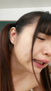 Aya Love antara awek kolej tinggi dan kongkek zakar besar hitam dan creampie 4K