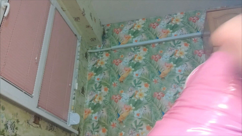Putarankahotmilf: Stretching and Opening My Asshole in White Stockings