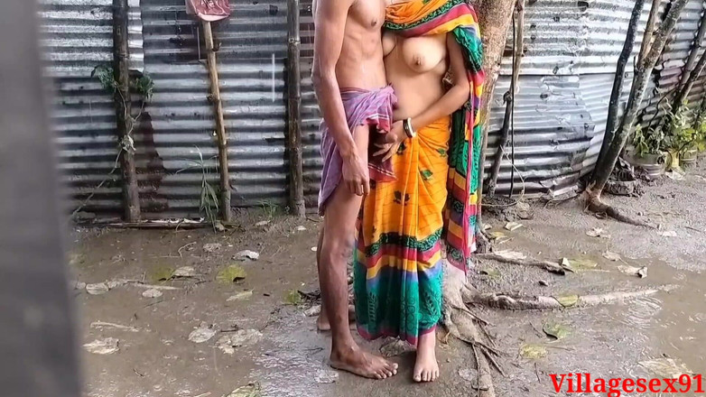 Villagesex91: Desi Indisch dorp buitenshuis Chudai