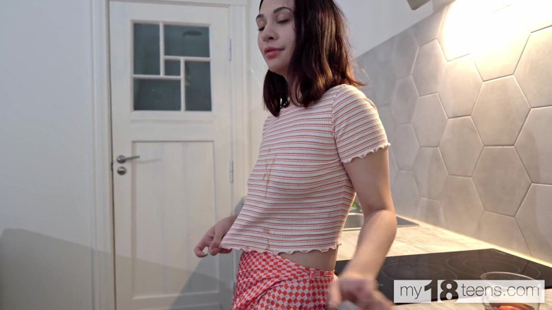 My 18 Teens: My18teens - la carina ragazza naturale roxy muray si scopa la...