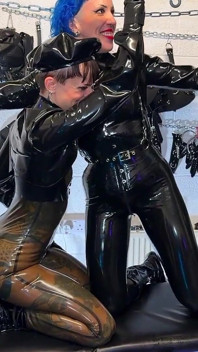 Doble momificación provoca con mistressae y miss lilly