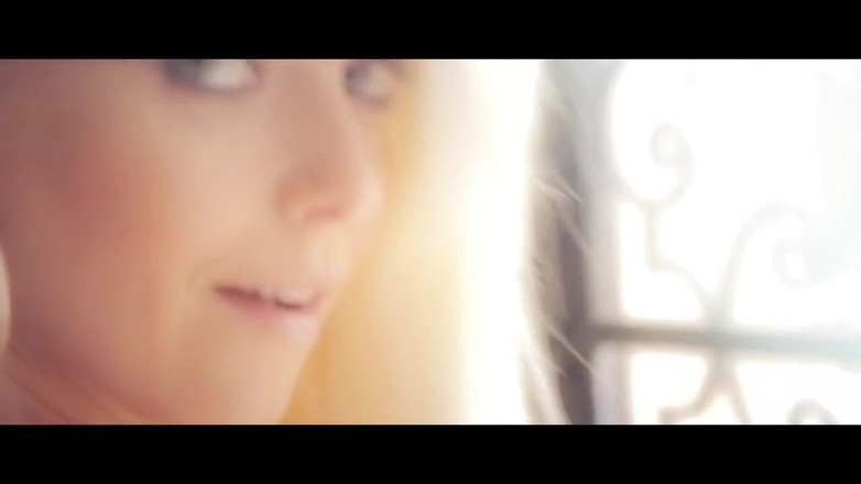 Xtime Network: Si blonde cantik melancap dengan tetek besar menjolok