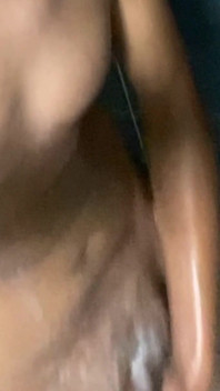 Masturbandome En La Ducha Pensando En Mi Vecina De Gran Culo
