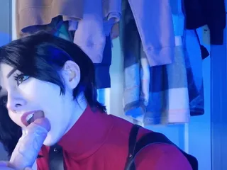 Ada Wong utilise Leon pour du sexe, fait un footjob, se fait baiser le cul huilé