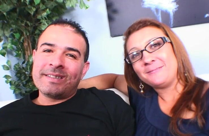 Moms With Boys: MILF jahat menghisap dan dikongkek dalam pantat besarnya