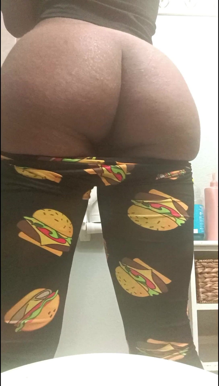 Loverr girl: Teen Sneaks to Show off Her Fat Ass