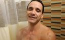 Hot Daddy Adonis: Spor salonunda duş; #1